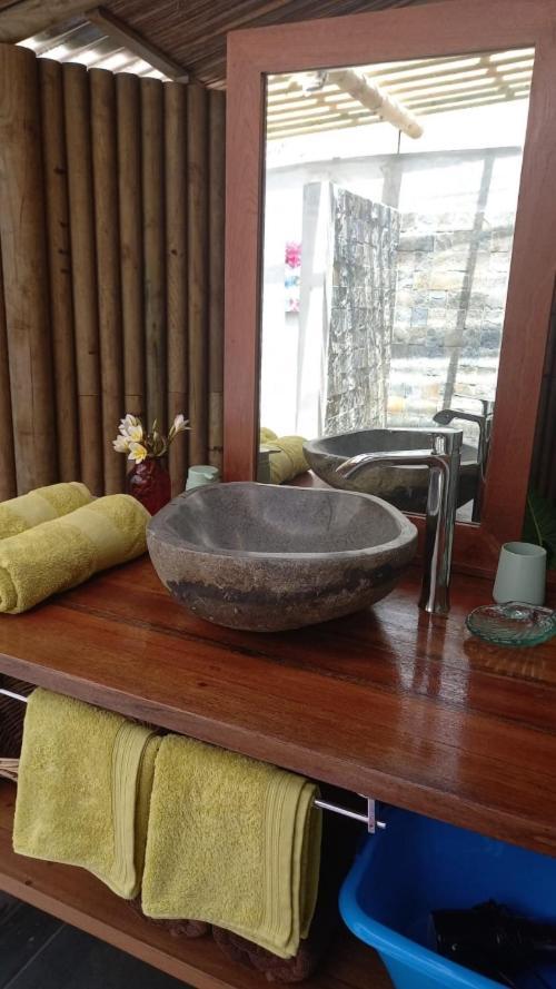 Bain Boeuf Brahmanhut - Eco Hut Experience In Harmony With Nature, Wellbeing And Spirit מראה חיצוני תמונה
